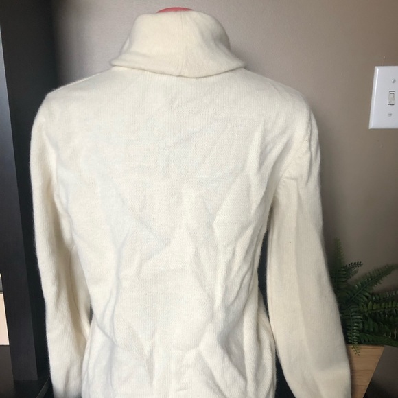 Soft cream sweater. Great for fall. Great price. - Picture 2 of 6